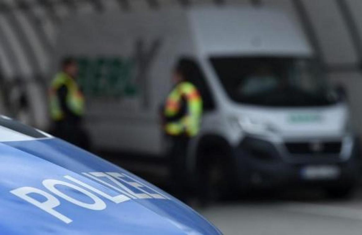 Agenten gewond na rellen in Duits asielcentrum