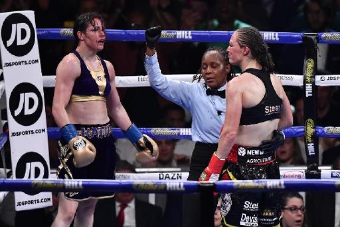 Katie Taylor is onbetwistbare nummer een na puntenzege tegen Delfine Persoon