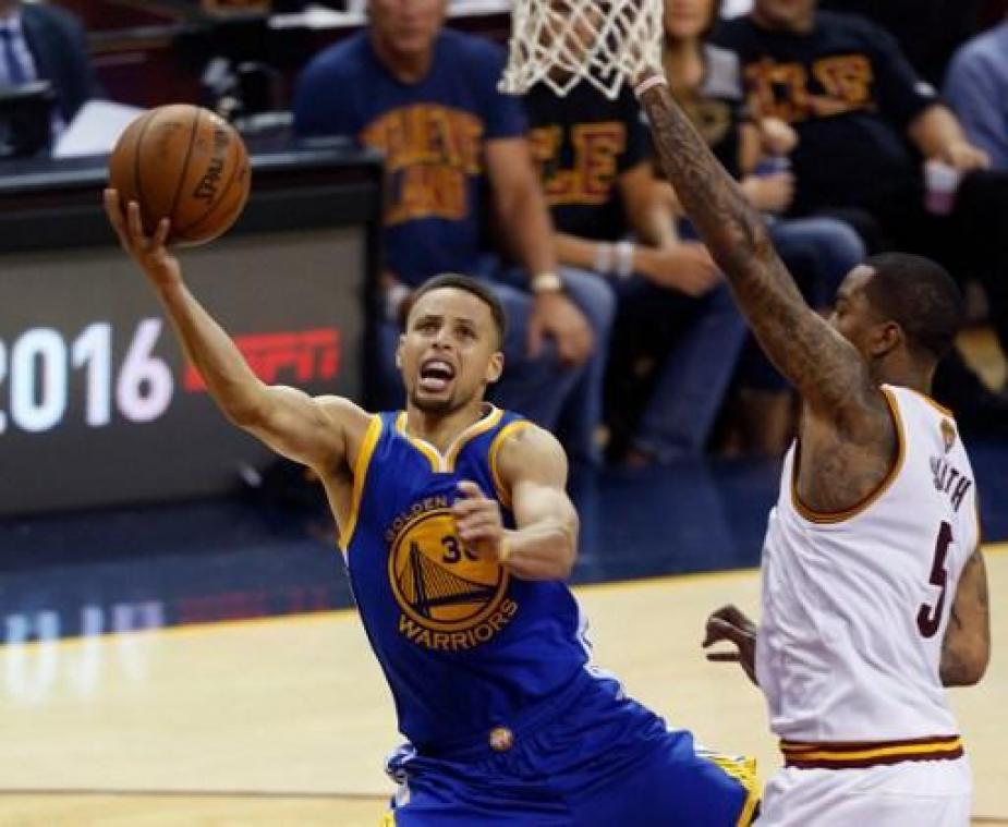 Golden State trekt stand gelijk in finale tegen Toronto