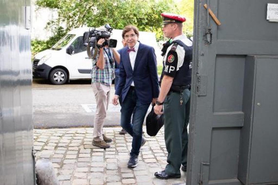 Di Rupo: "Geen enkele deur is gesloten"