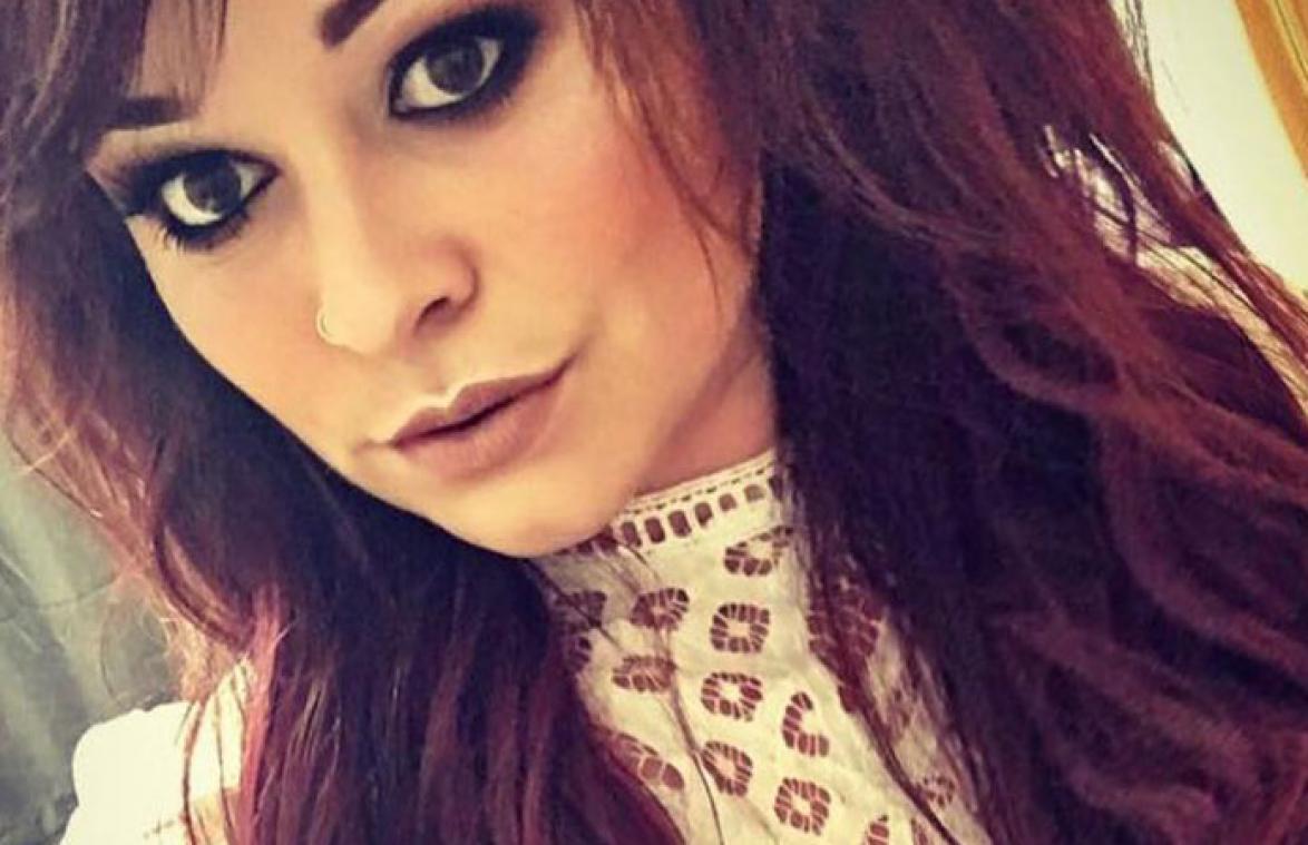 Vrouw spreekt af met Tinderdate, maar plots staan er vier mannen voor haar