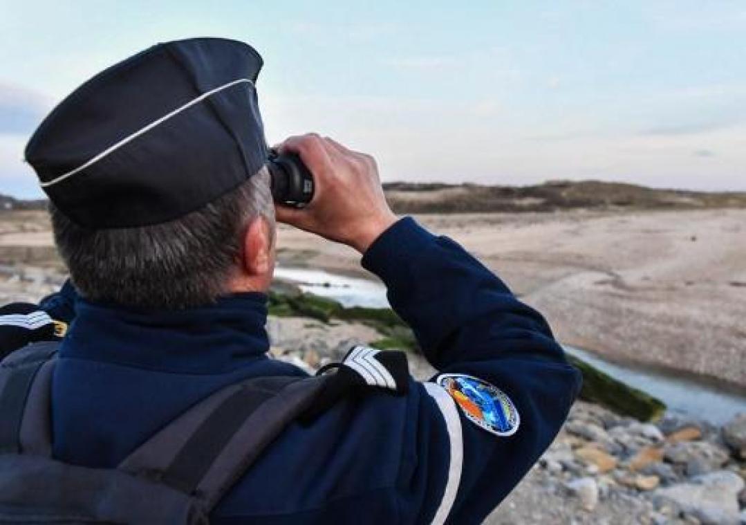 Negentien migranten onderschept op Kanaal voor kust van Pas-de-Calais