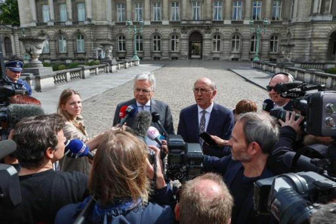 Reynders en Vande Lanotte worden om 14 uur bij koning Filip verwacht