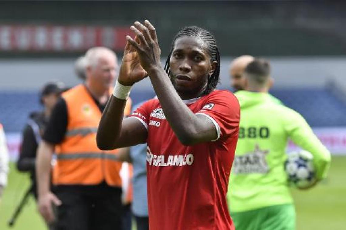 Mbokani verlengt voor een extra jaar bij Antwerp
