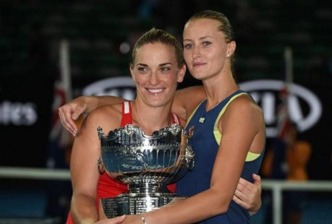 Timea Babos en Kristina Mladenovic steken dubbeltitel op zak