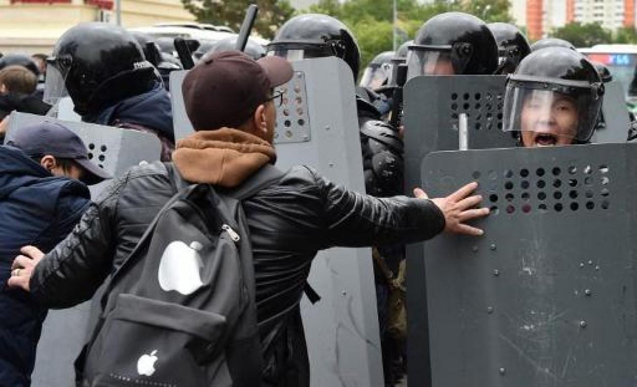 Honderden arrestaties bij protesten