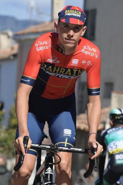 Dylan Teuns sprint naar winst in tweede rit