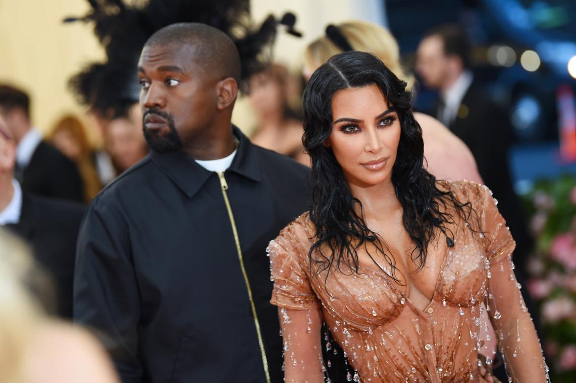 Kim Kardashian deelt voor het eerst foto van zoontje Psalm Ye