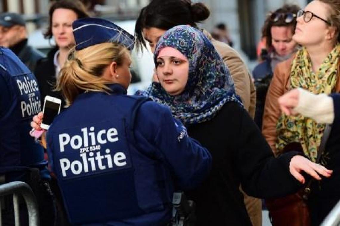 Politie slaagt er maar niet in meer vrouwen in de rangen te krijgen