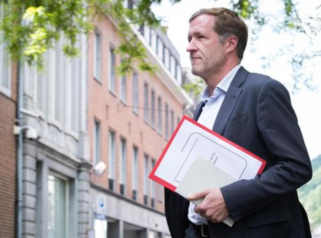 Magnette (PS) stelt noodregering zonder N-VA voor