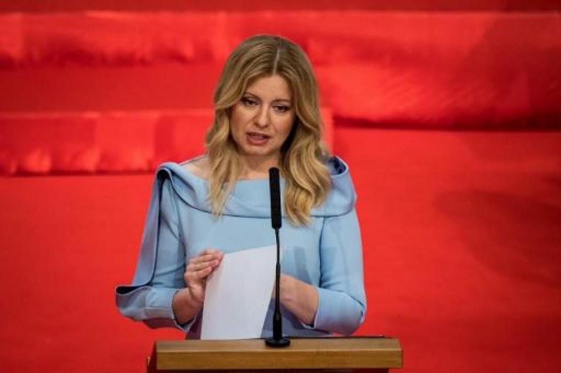 Slovaakse vrouwelijke president Zuzana Caputova legt eed af