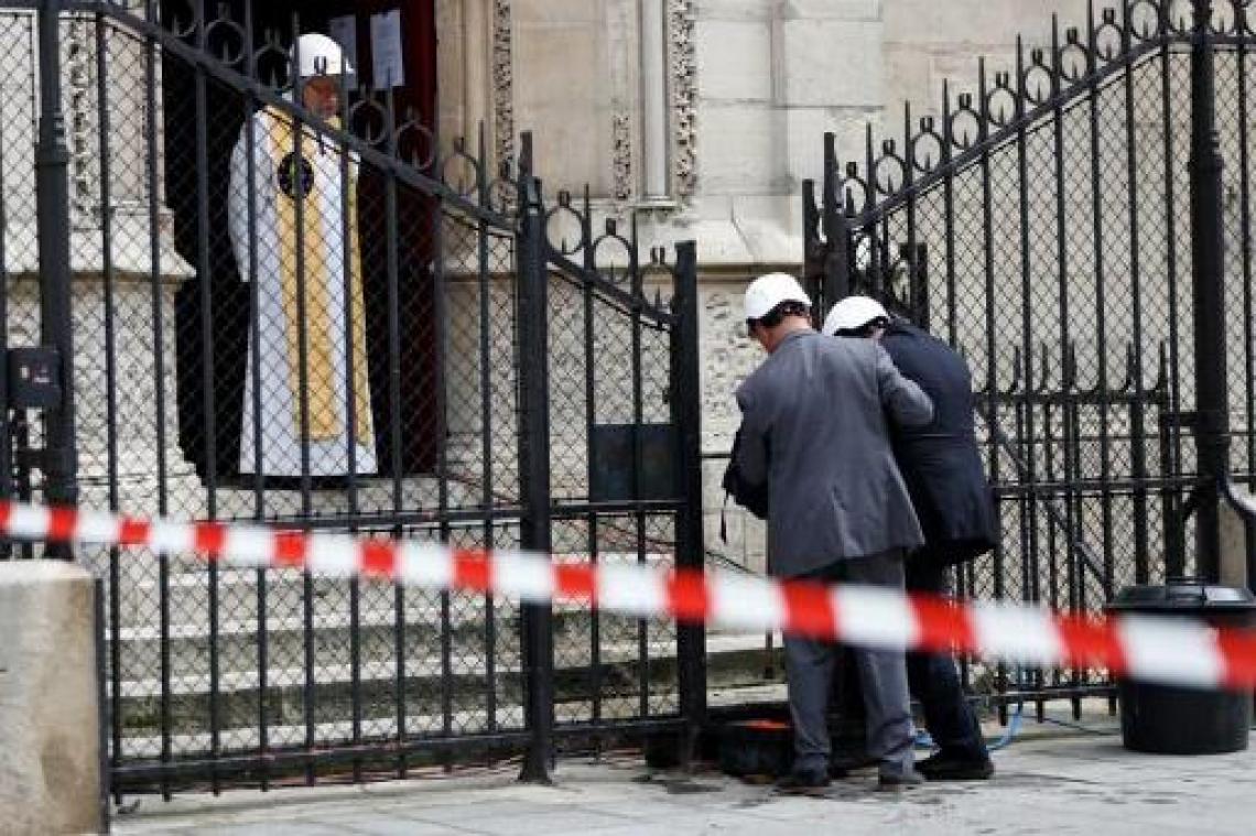 Eerste misviering in Notre-Dame sinds brand