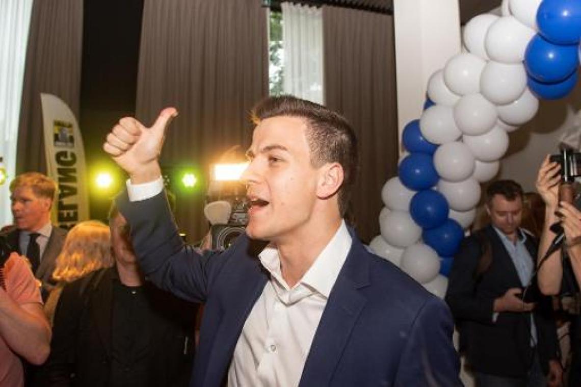 Van Langenhove blijft aantijgingen ontkennen