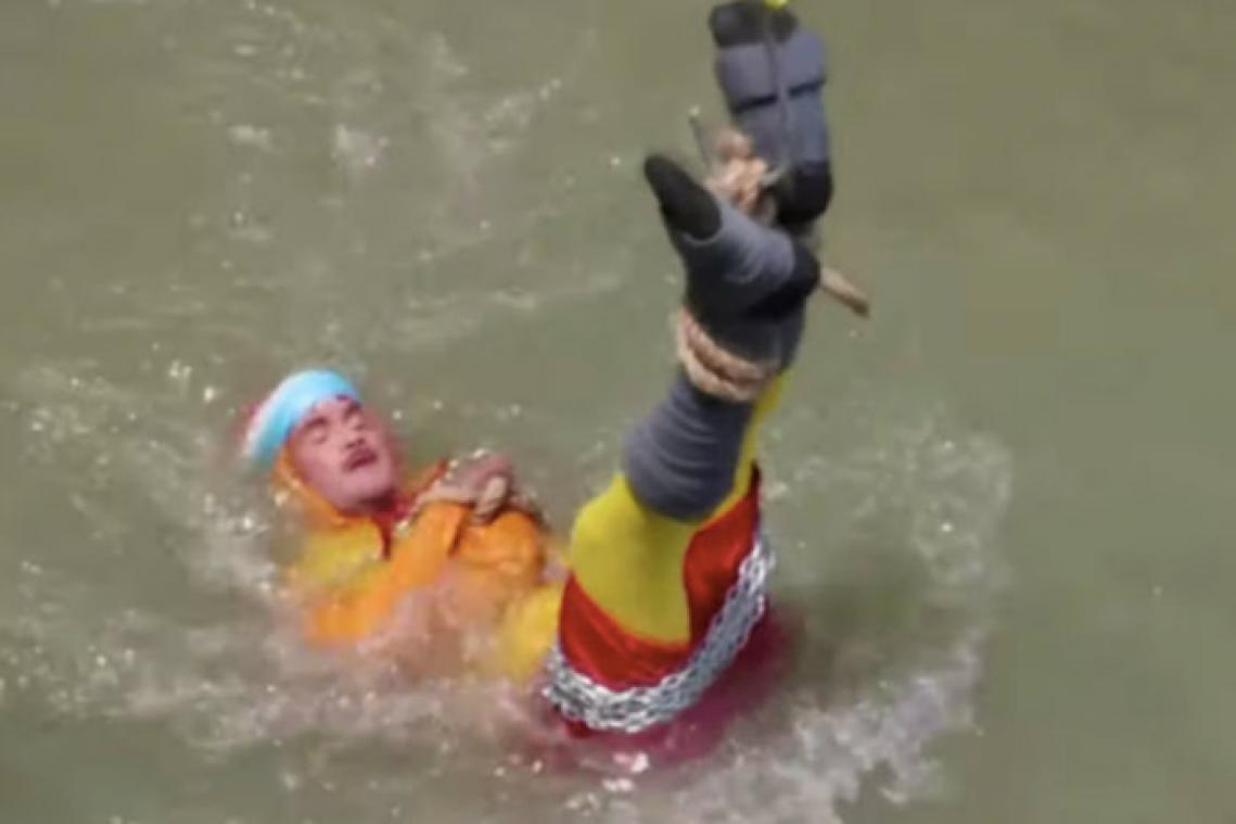Indische "Houdini" verdrinkt na mislukte goocheltruc in water