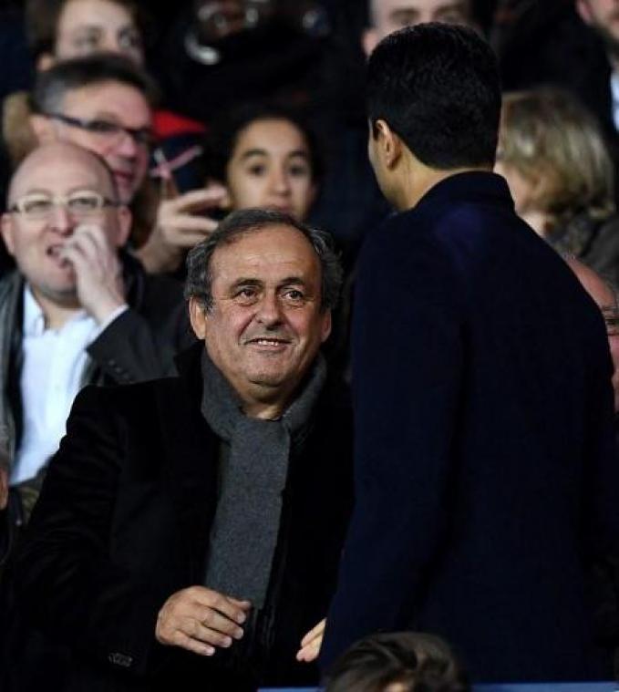 Frans gerecht pakt Michel Platini op