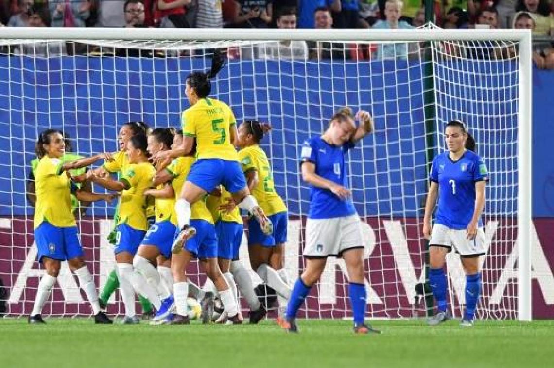 WK vrouwenvoetbal - Marta bezorgt Brazilië met historische treffer de zege tegen Italië