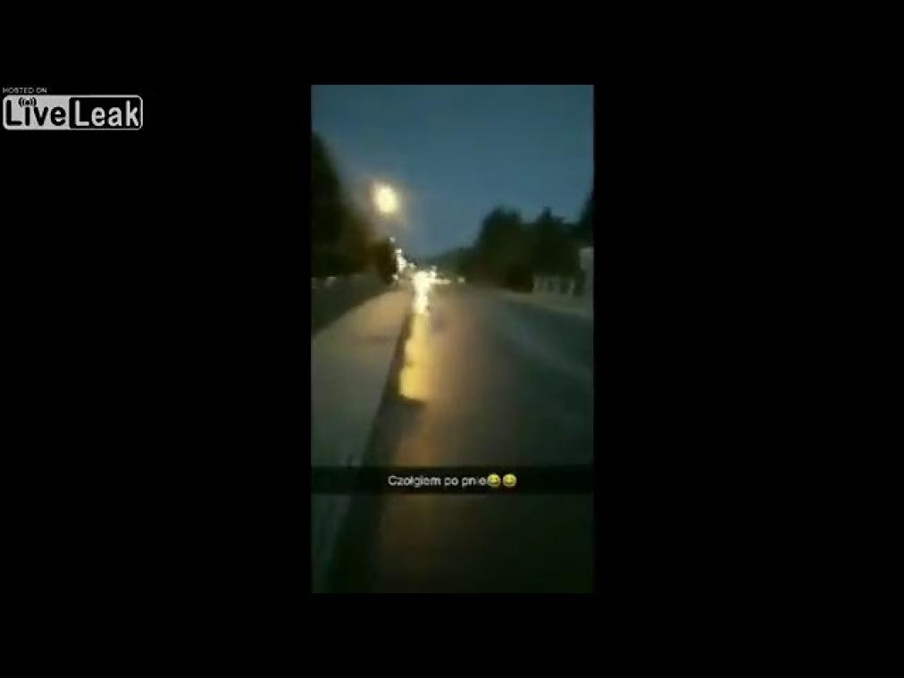 VIDEO. Dronken Pool rijdt met Sovjettank door de straat