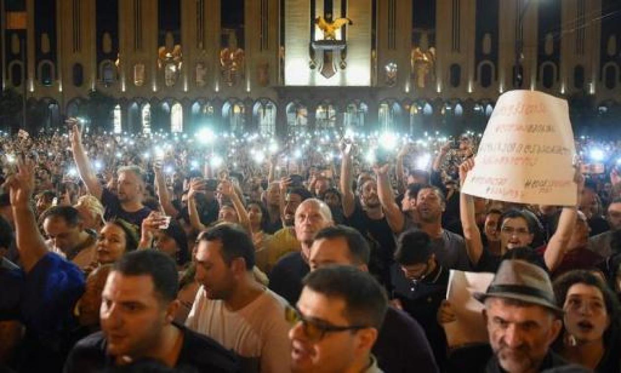 Meer dan 50 gewonden bij demonstraties in Georgië