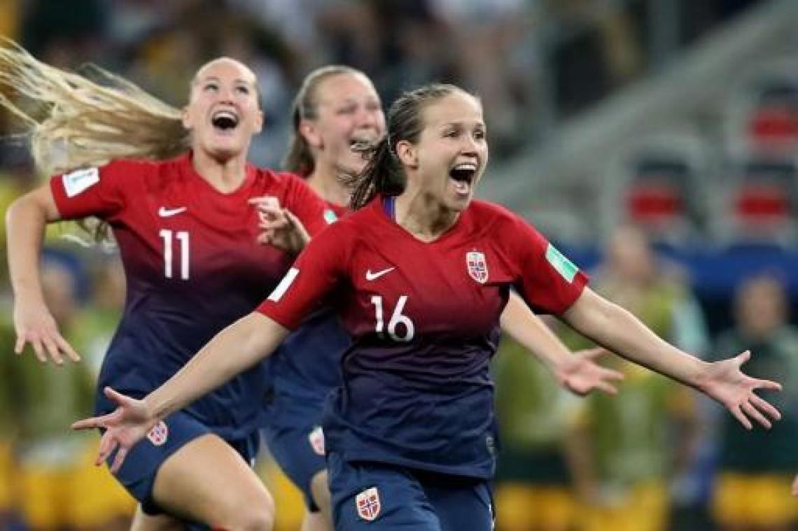 WK vrouwenvoetbal - Noorwegen na strafschoppen naar kwartfinales