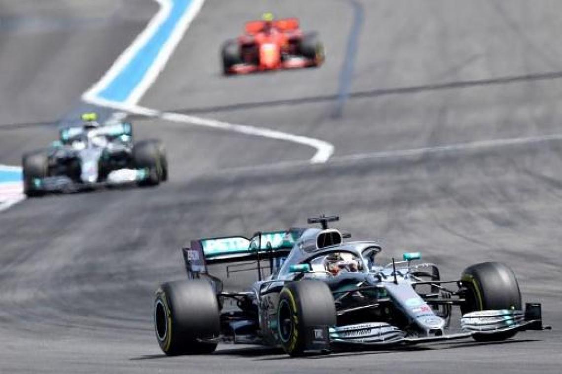 Lewis Hamilton is ook in Frankrijk ongenaakbaar