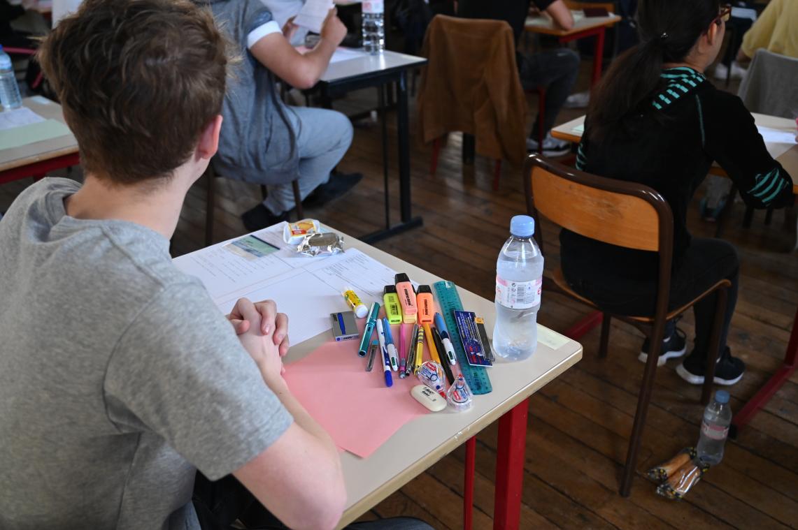 Examens 800.000 Franse leerlingen uitgesteld wegens hittegolf