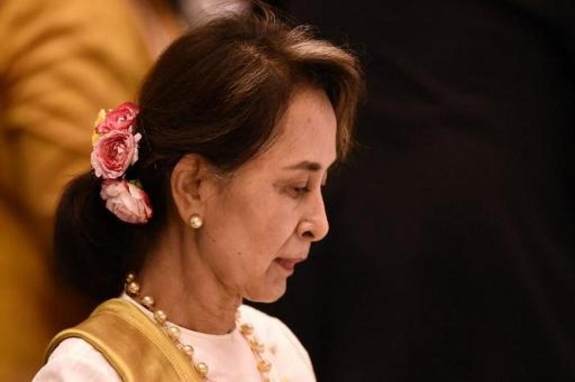 Myanmarese regering snijdt miljoen mensen af van internet