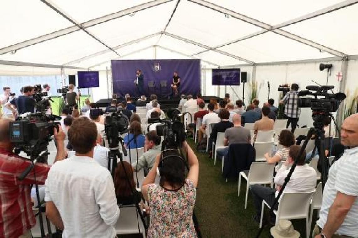 Vincent Kompany start nieuwe uitdaging bij Anderlecht: "Ik ben Guardiola niet"