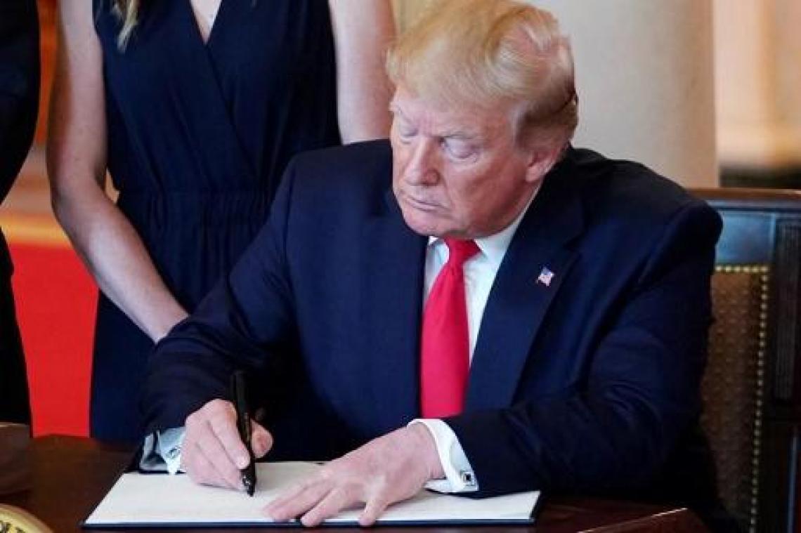 Trump noemt reactie Iran op sancties "dom en beledigend"
