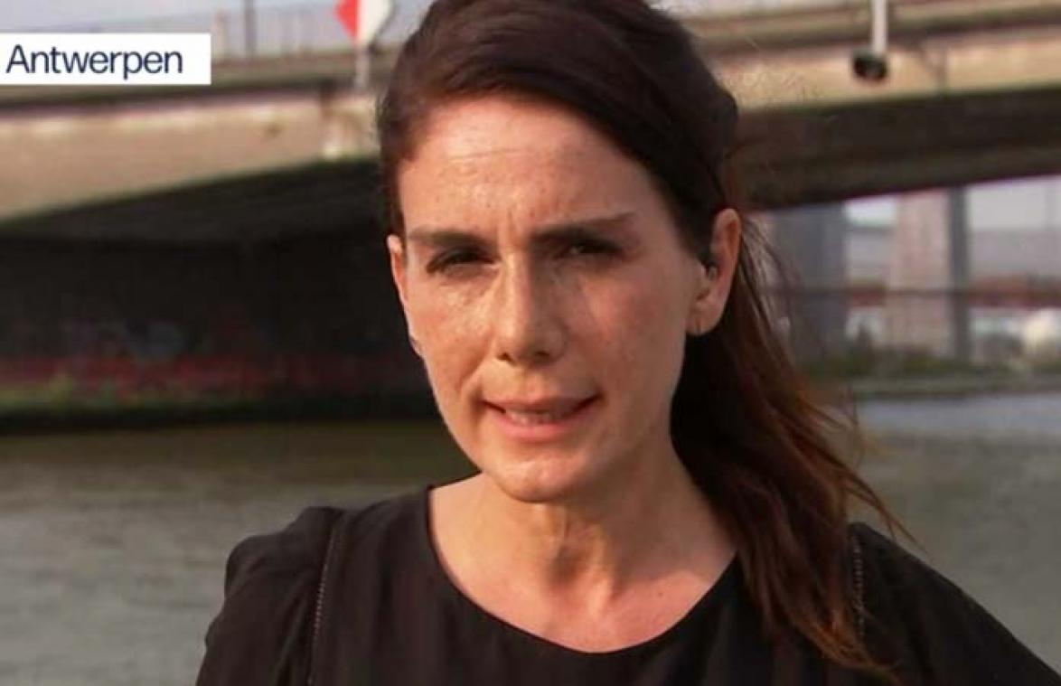 Fatma Taspinar zakt door de grond na live reportage. Letterlijk dan.