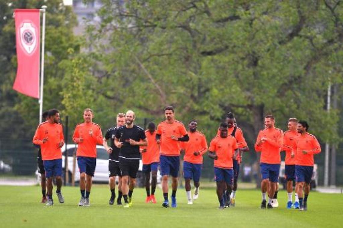 Antwerp werft Nigeriaanse verdediger Junior Pius aan