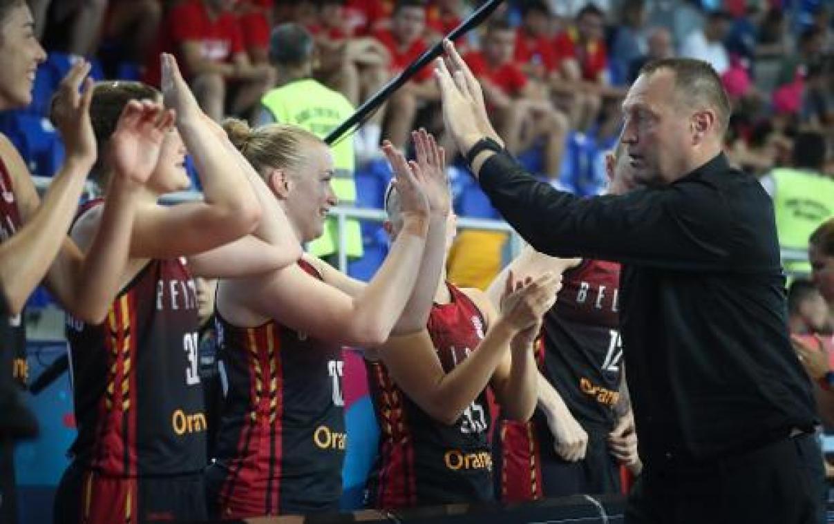 EK basket (v) - Philip Mestdagh na zege tegen Rusland: "Hebben veel maturiteit getoond"