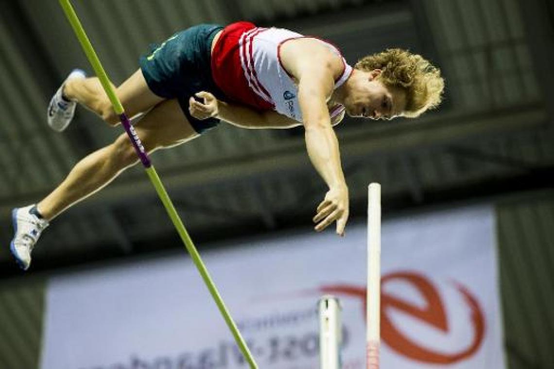 Ben Broeders stelt Belgisch record polsstokspringen bij naar 5m76