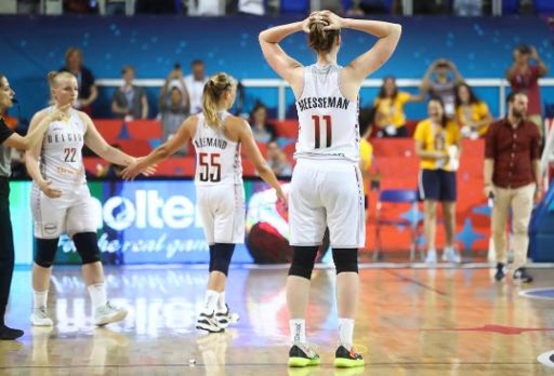 EK basket (v) - Belgian Cats moeten barragewedstrijd spelen na 70-66 nederlaag tegen Servië