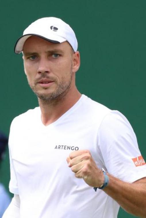 Steve Darcis stoot door naar tweede ronde op Wimbledon