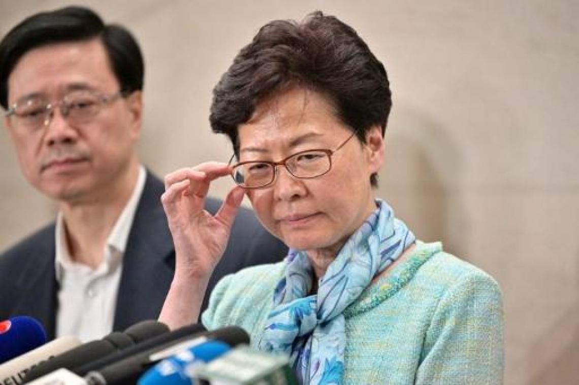 Uitleveringswet Hongkong - Regeringsleider veroordeelt "extreem gewelddadige" invasie van parlement