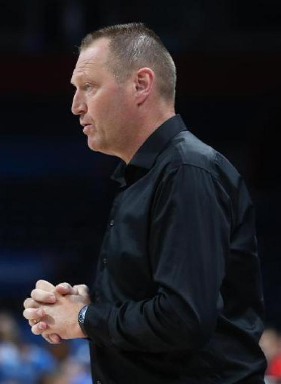EK basket (v) - Bondscoach Philip Mestdagh: "Een rol als outsider gaat ons beter af"