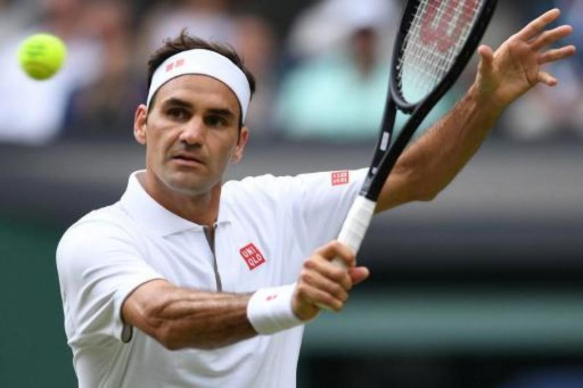 Federer overkomt dipje op Wimbledon
