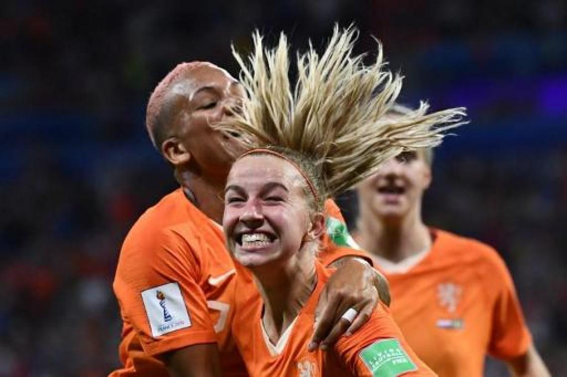 WK vrouwenvoetbal - Nederland plaatst zich na verlengingen tegen Zweden voor eerste WK-finale