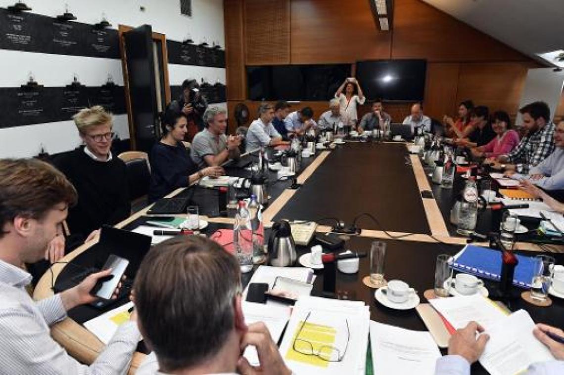 Onderhandelaars starten maandag tweede week formatieberaad