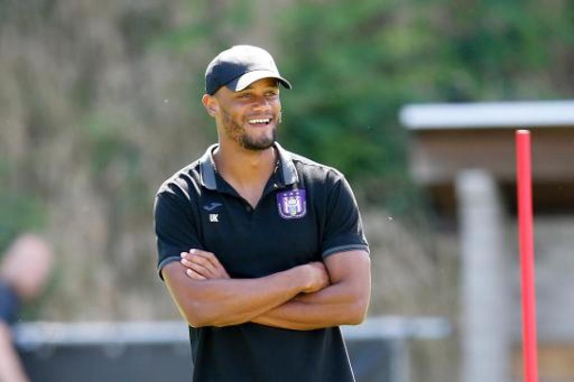 - - Vincent Kompany maakt debuut als speler tegen Ajax