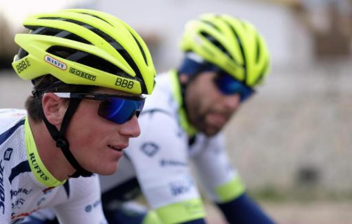 Devriendt sprint naar de zege in tweede rit