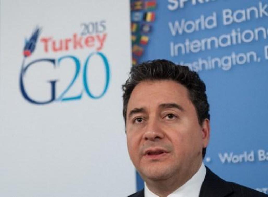Belangrijk lid van AKP-partij keert Erdogan de rug toe