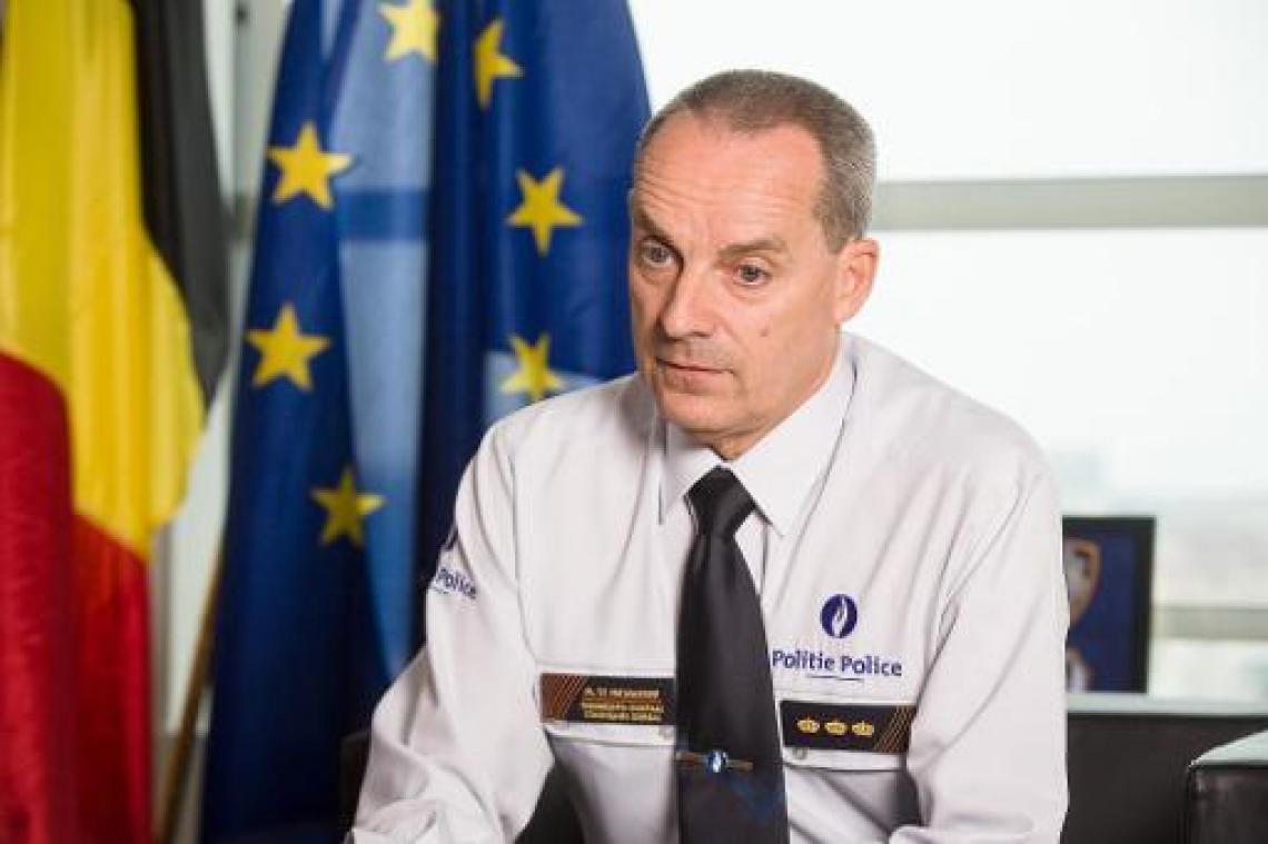Mensen met een strafblad zijn welkom bij de politie