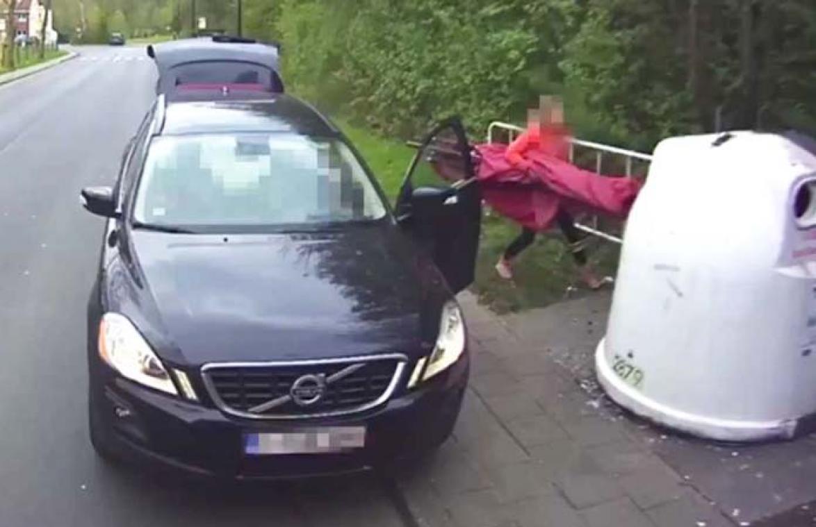 Ben Weyts toont videobeelden van sluikstorter: "Wat een arrogantie"