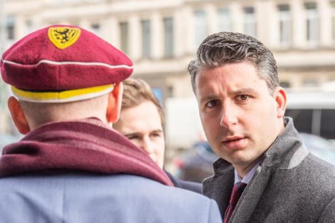 VBJ-voorzitter Claes voor verhoor uitgenodigd na klacht van Van Ranst