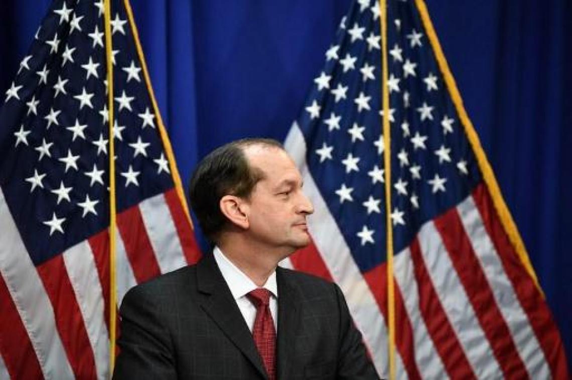 Trumps minister van werk verdedigt optreden in zaak tegen miljardair Jeffrey Epstein