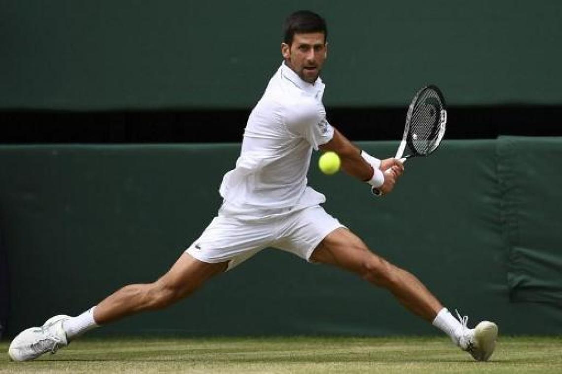 Djokovic grijpt met zege tegen Bautista Agut eerste finaleticket