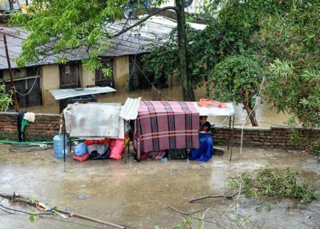 Dodentol van overstromingen en aardverschuivingen in Nepal stijgt naar 43