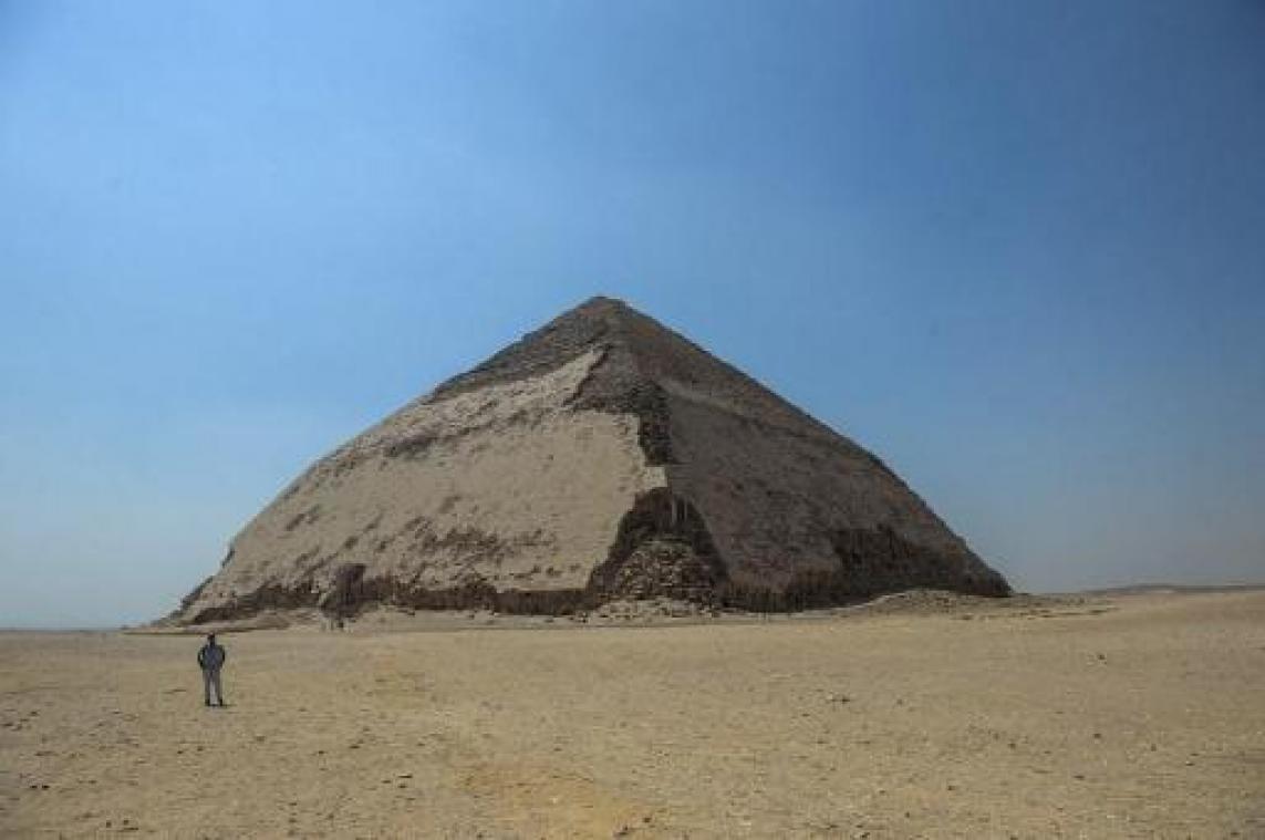Egypte stelt 'knikpiramide' voor het eerst sinds 1965 weer open voor publiek