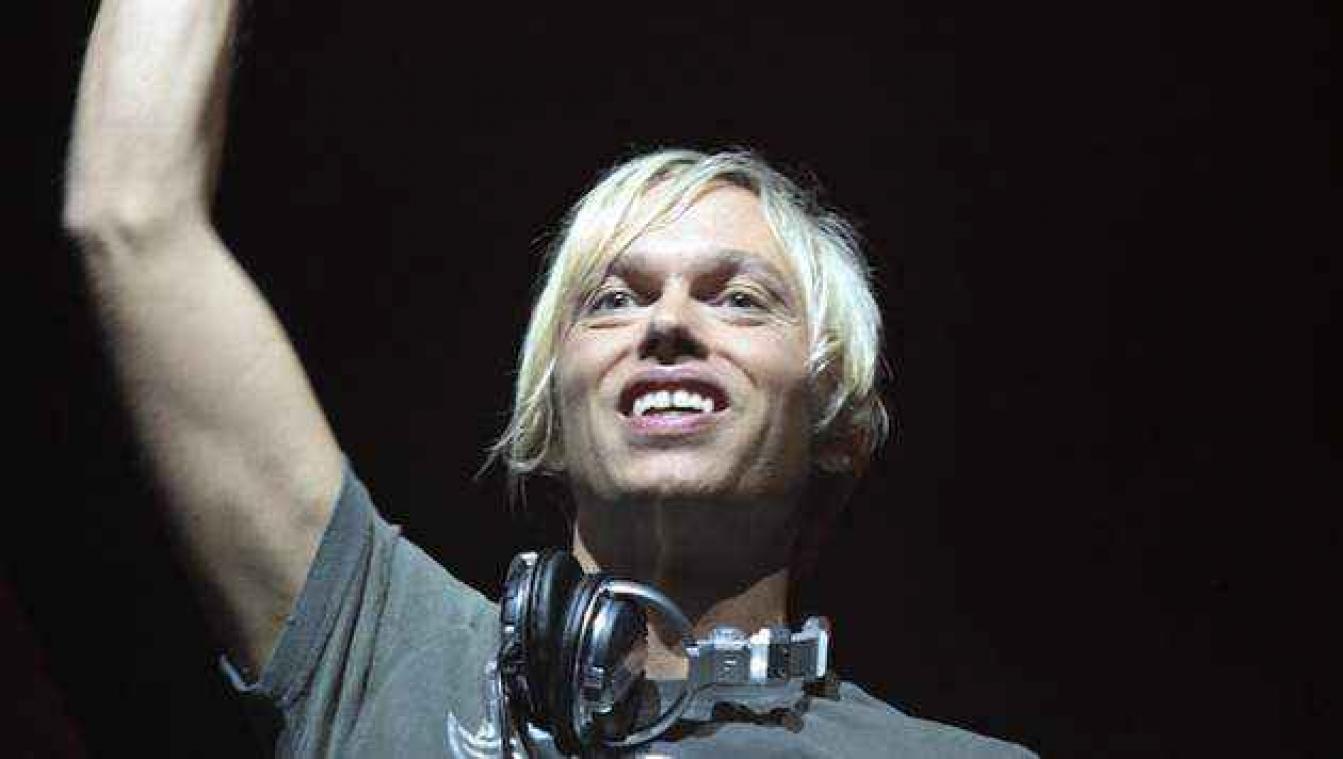 Regi schrijft met 'Invincible' het Wings For Life World Run anthem